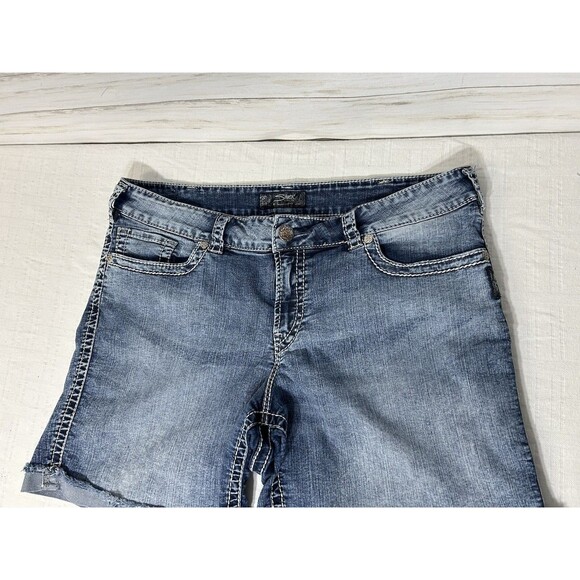 Silver MCKENZIE Blue Denim Jean Shorts Womens Size 20 Stretch Flap Button Pocket - Picture 3 of 15